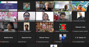পর্যাপ্ত সুযোগ সুবিধা পেলে মেয়েরাও প্রোগ্রামিং শিক্ষায় এগিয়ে যেতে পারে বলে মনে করেন ডাক ও টেলিযোগাযোগ মন্ত্রী মোস্তাফা জব্বার